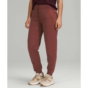 Lululemon Scuba High Rise Jogger in Heathered Date Brown size 4